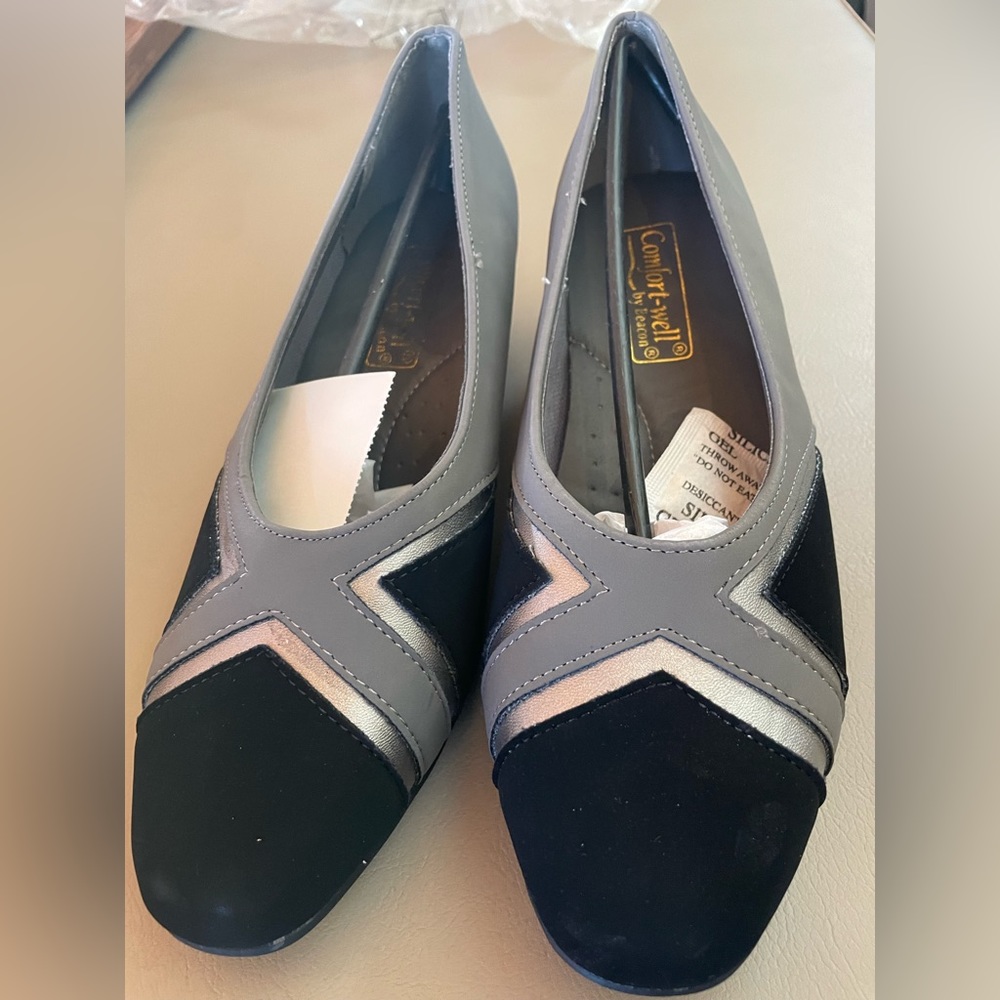 Beacon comfort well Elsa heels size 7.5